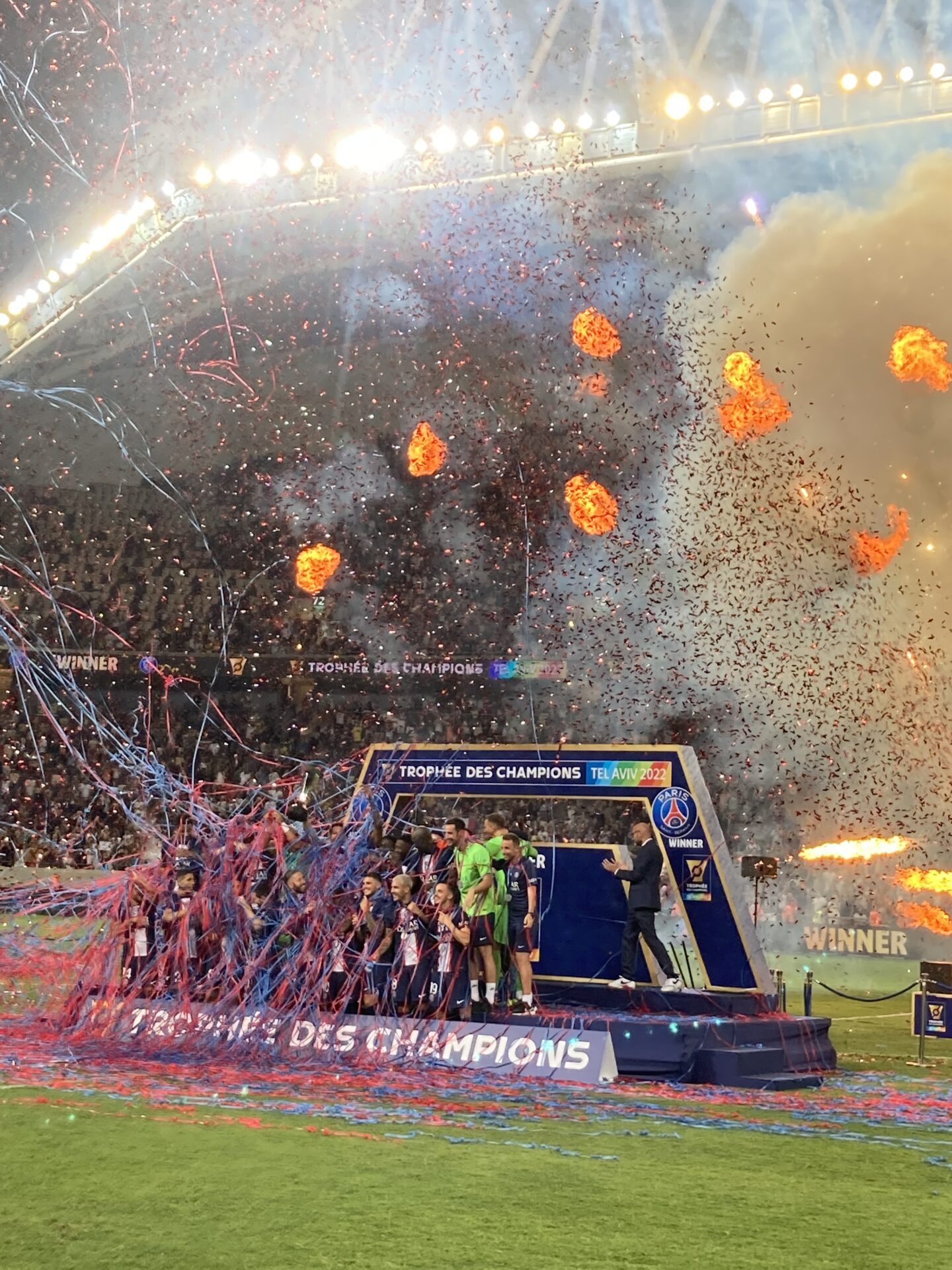 Emotiva entrega de la Supercopa de Francia en Tel Aviv. Foto: ISRAEL21c en Español